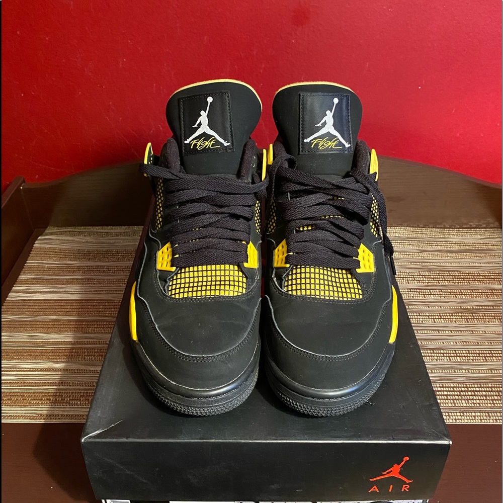 Air Jordan 4 Retro